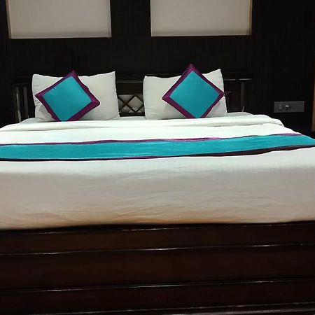 Hotel Little Palace Dibrugarh Zewnętrze zdjęcie